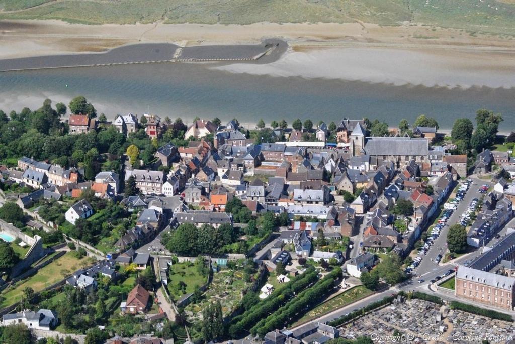 Le Temps D'Une Escale A St Wary Saint-Valery-sur-Somme Exterior photo